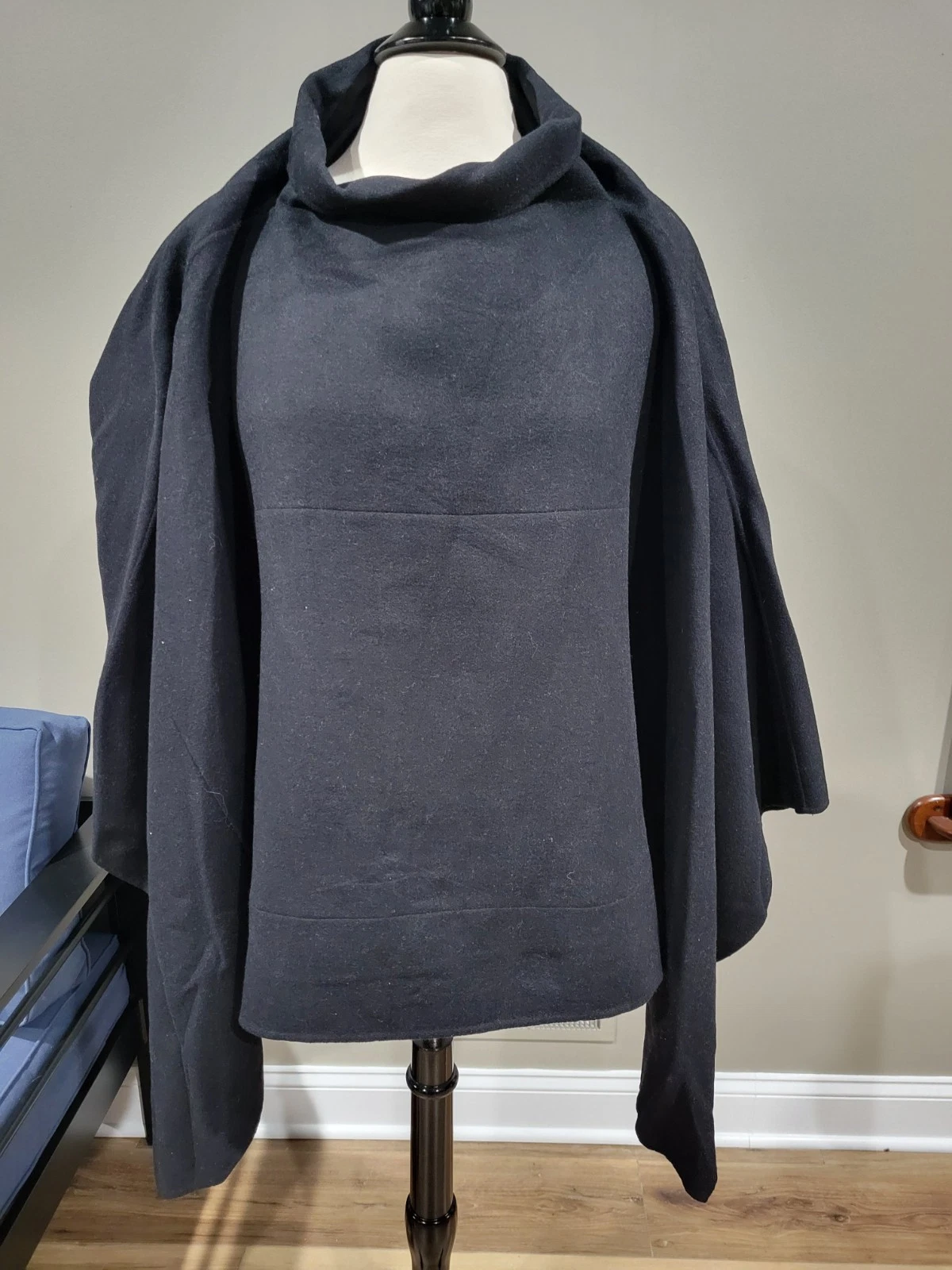 Vintage DKNY Wool Angora Cape Poncho Womens Size M/L Turtleneck Quiet Luxury