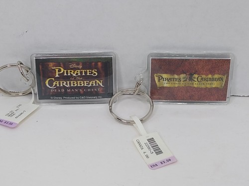 PIRATES OF THE CARIBBEAN Lot Disney 5 Pins Buttons And 2 Keychains NEW - Picture 5 of 11