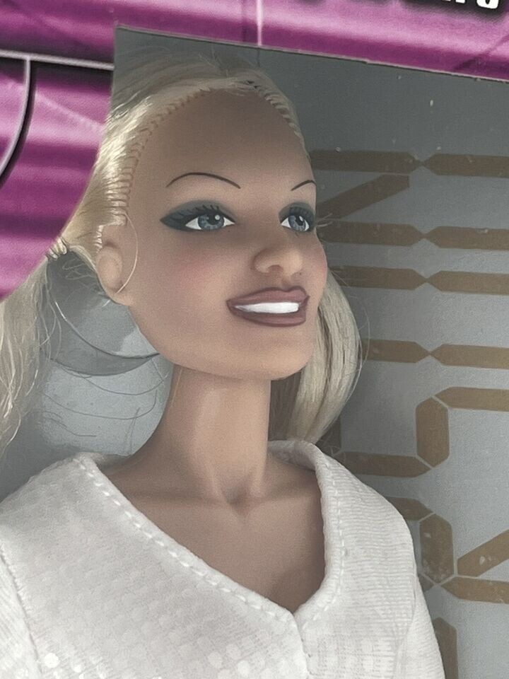 VINTAGE VIP Pamela Anderson As Vallery Irons Action Doll PLAY ALONG NIB |  eBay