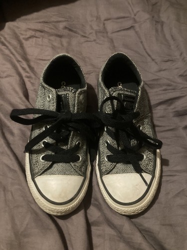 Unisex Children’s Converse Shoes - Size UK 10.5/US 11/17cm