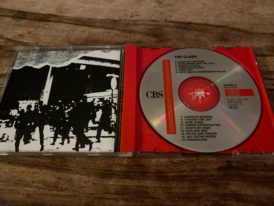The Clash – The Clash ( 1977 ) Reissue  incl. White riot & I fought the law - Bild 3 von 4