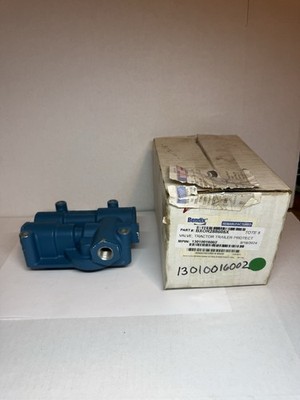 Bendix T-292093-E Tractor Protection Valve