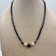 Vintage Y2K Gold Tone Hematite Beaded Necklace Faux Pearl Women's Jewelry