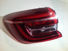 Feu arriere principal gauche