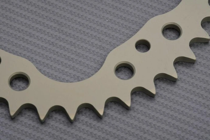 Corona RENTHAL Light 38 Denti L: 520 DUCATI 848 EVO 2011-2015 Ref 358-520-38P-HA Foto 2 de 3