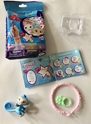 New Fingerlings Mini Series 1 Lisa Blue Monkey Pink Bracelet Green Flower Charm