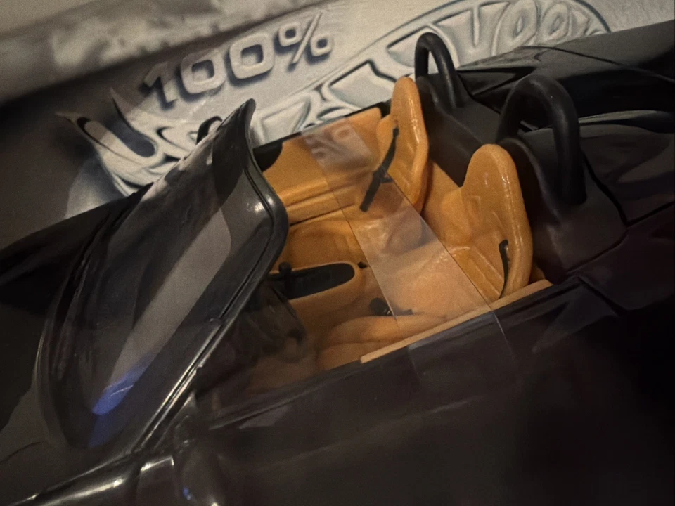 100% HOT WHEELS 1/18TH SCALE FERRARI BARCHETTA PININFARINA 1/18 SCALE NIB - Image 4 of 4