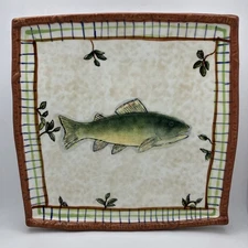 Susan Winget Certified International Lodge Plate 8.5 Inches Fish Cabin Rustic ￼