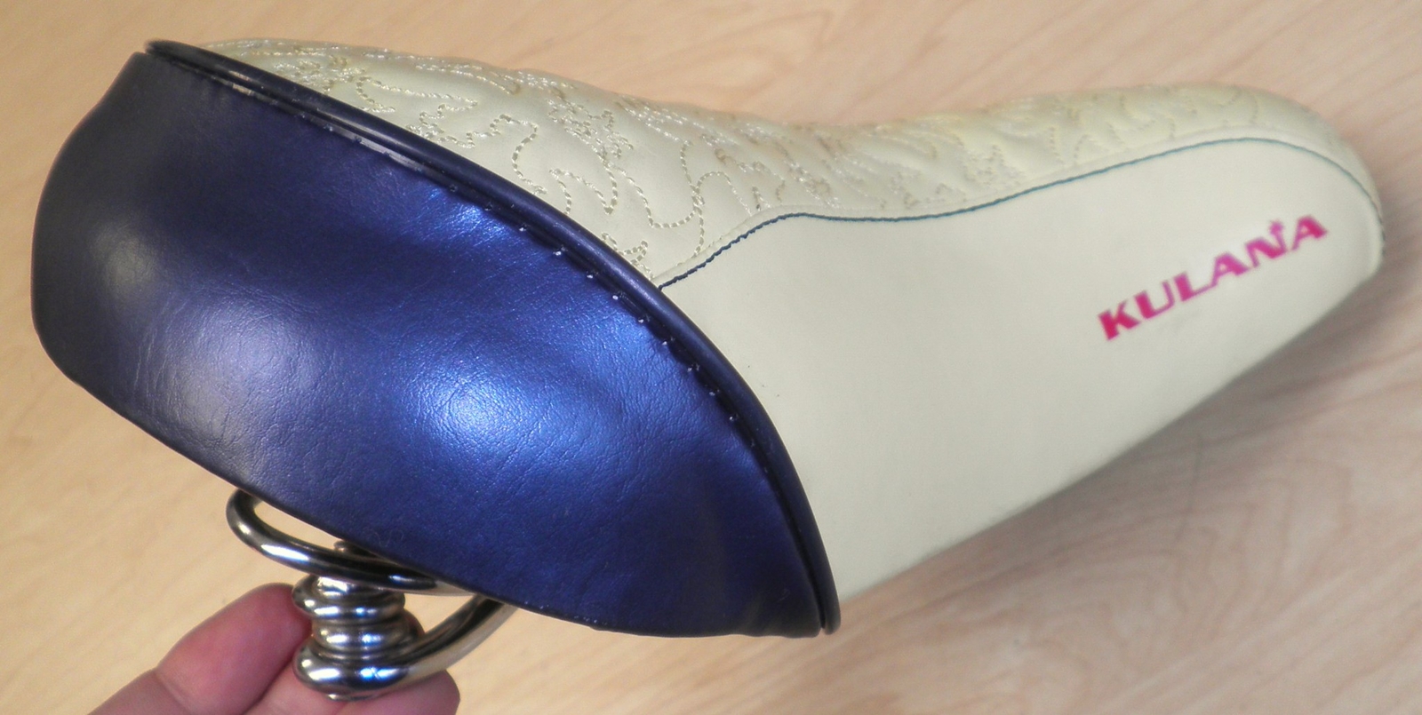 KULANA CREAM/NAVY SPRING COMFORT SEAT/SADDLE BIKE PART 749-56