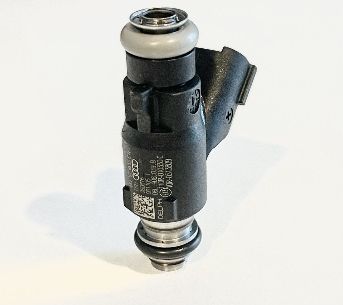 New Genuine OEM Audi A4 S4 A5 S5 Fuel Injector 06L906039B | eBay