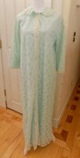 Vintage Miss Elaine S/XS Blue/white lace overlay bathrobe dressing gown