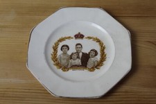James Kent Ltd 1937 Royal Family commemorative coronation plate, EXTREMELY rare