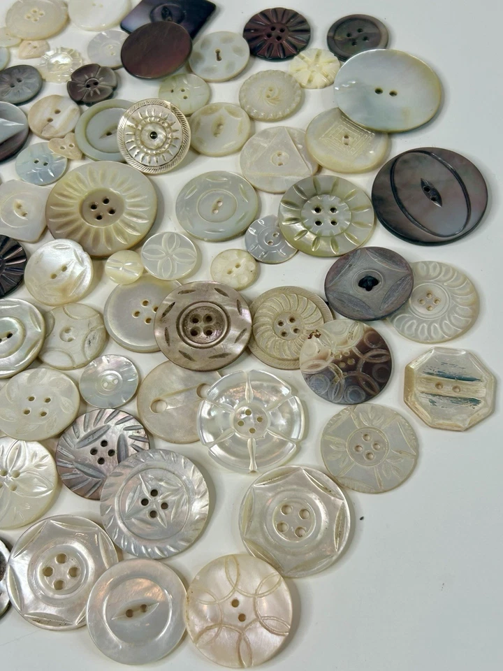 MOP Madreperla Grabado Oyster Shell Antiguo Victoriano Botón Lote Botones Foto 2 de 3