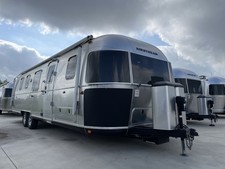 2021 Airstream Classic 33 FBT