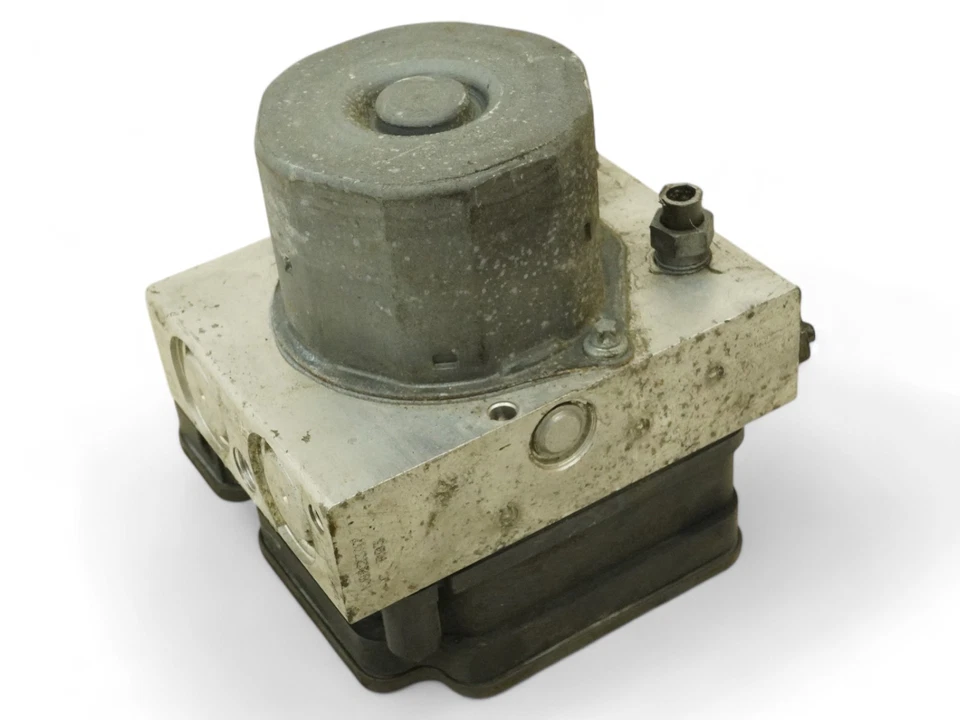 2014 MERCEDES BENZ E CLASS W212 BRAKE ACTUATOR ABS ANTI LOCK WO ADAPTIVE OEM - Image 2 of 4