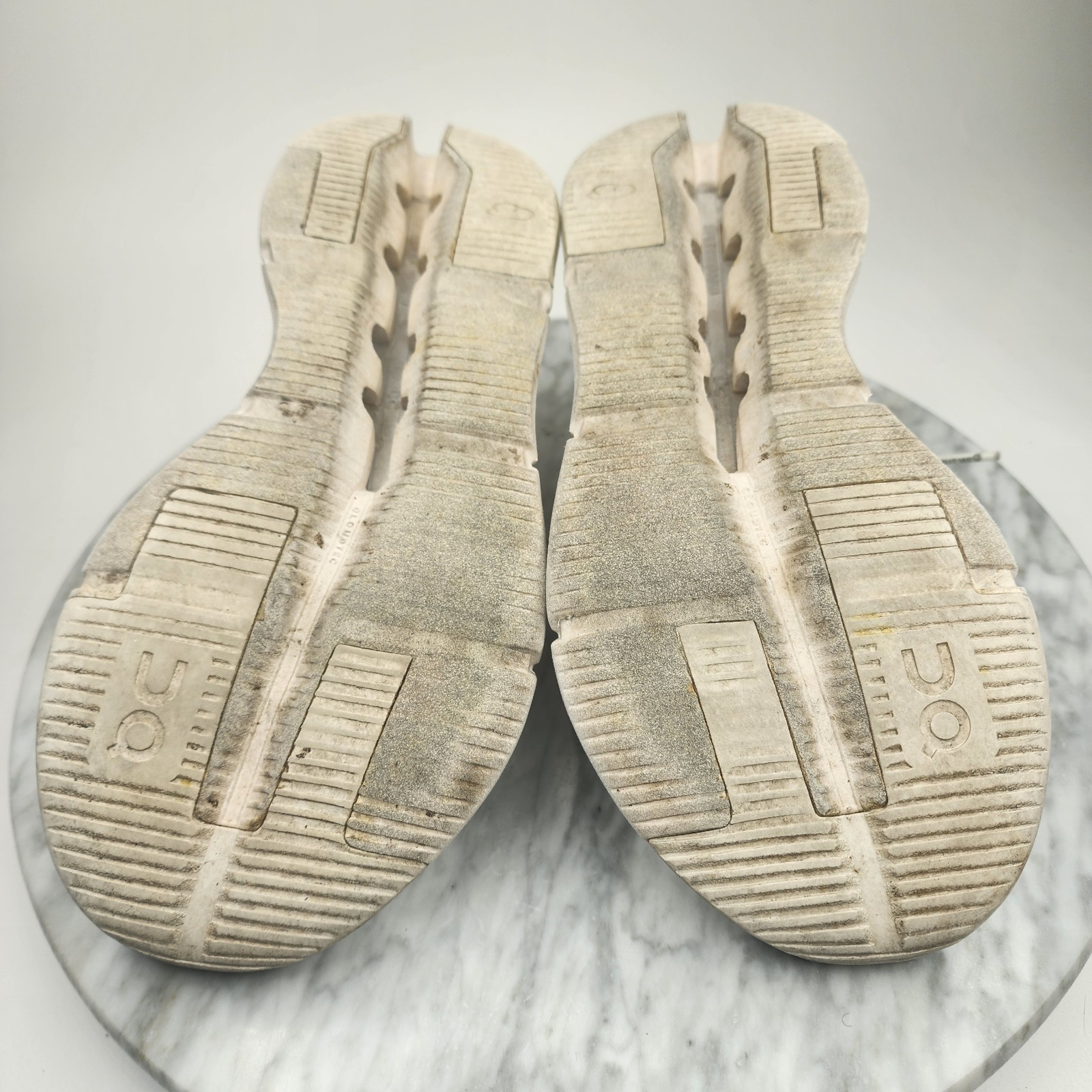 On Cloud Cloudnova Running Athletic Shoes All Whi… - image 3