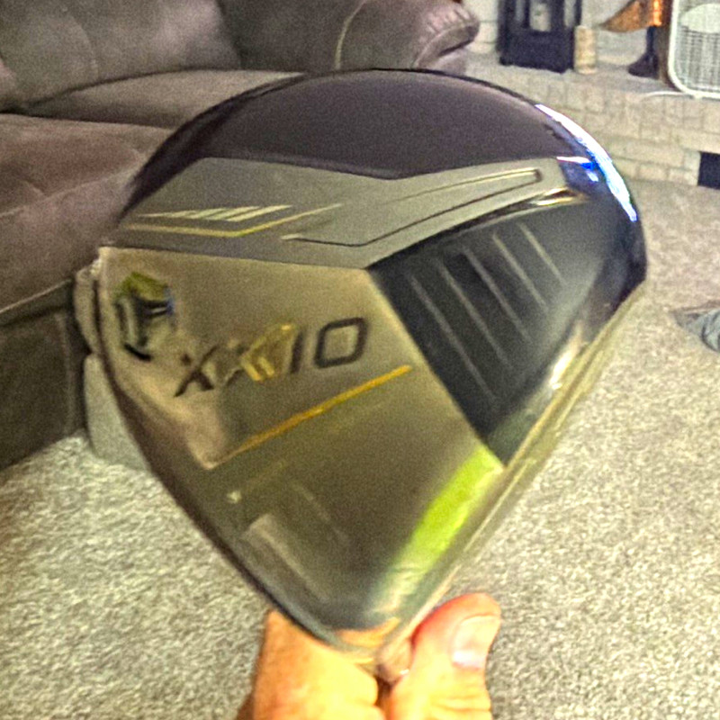 XXIO MP1300 Driver 10.5° Regular Flex Graphite Shaft Right-Handed