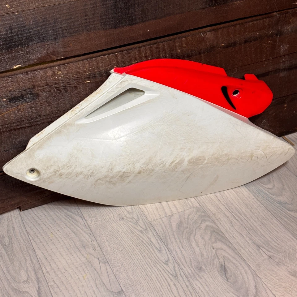 Honda CRF 450 2004-2008 Seitenteile weiss rot Originalteile OEM 83510-MENF-7300 - Bild 2 von 4