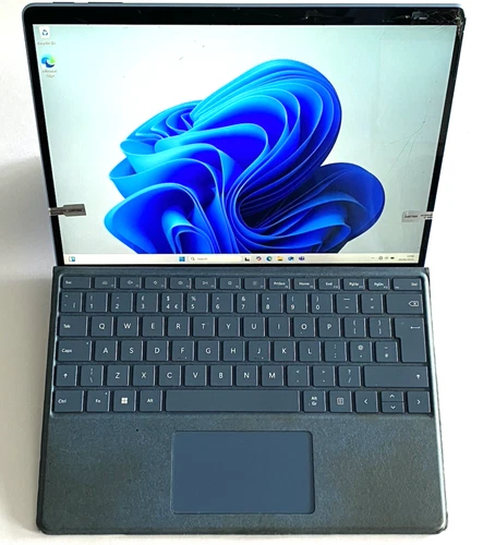 Microsoft Surface Pro 9 -2038 13.5" i5 2.5Ghz 16GB 256GB - Spares/Repairs-D844