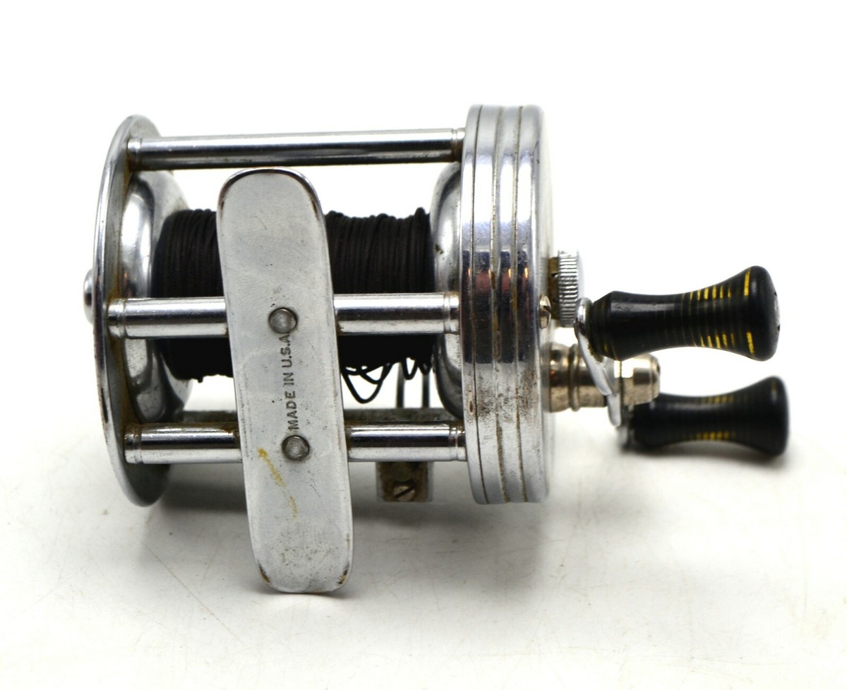 Vintage Shakespeare True Blue 1956 Fishing Reel Model FE Made In