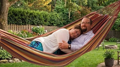 Hängematte 1 - 2 Personen 102" x 59" Camping Terrasse Hinterhof Schaukel Schwerlast 660 Pfund - Bild 1 von 4