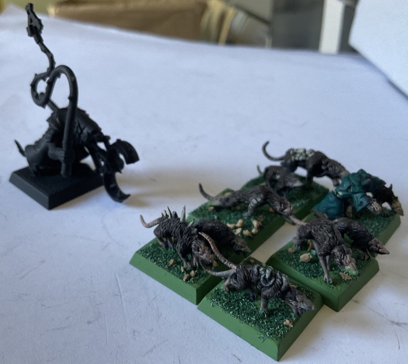Warhammer - Skaven - 7x Packmaster and Giant Rats (R11) Exc