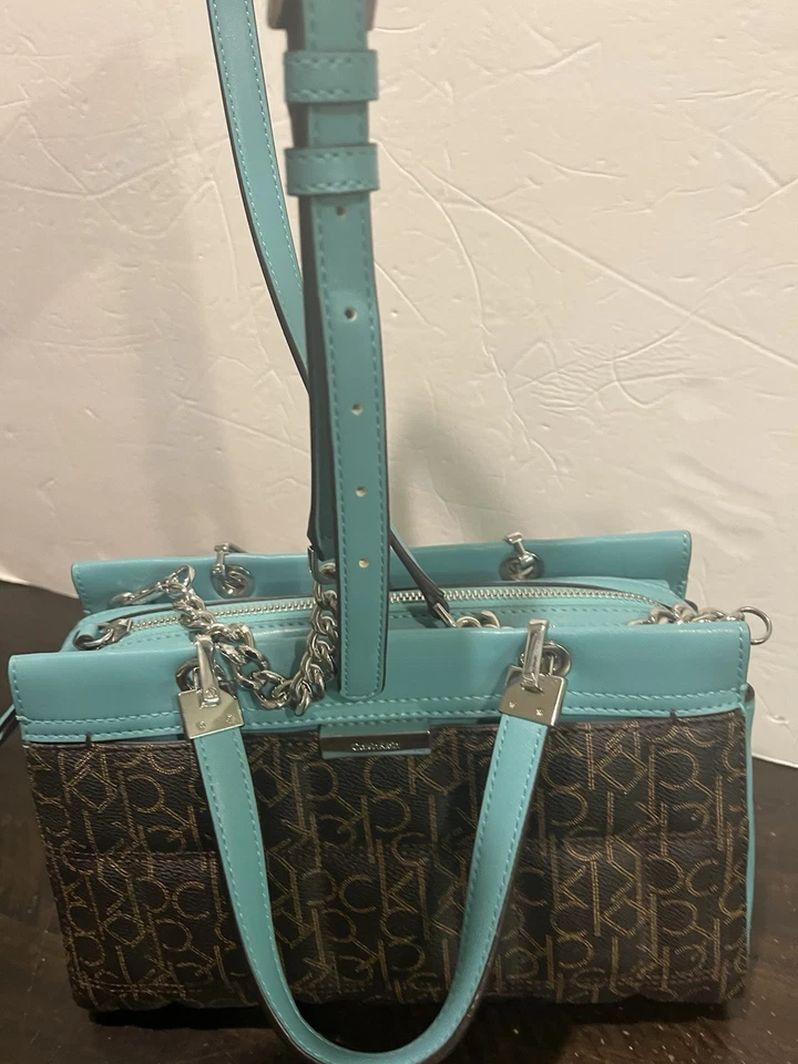 Cartera Cartera Calvin Klein verde azulado/marrón acolchada CK Signature primavera Foto 4 de 4