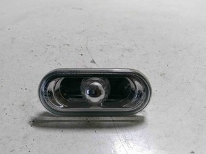 VW CADDY III Furgon 2KA, 2KH, 2CA, 2CH Kotflügelblinker vorne rechts 28389639