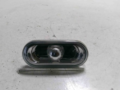 VW CADDY III Furgon 2KA, 2KH, 2CA, 2CH Kotflügelblinker vorne rechts 28389639