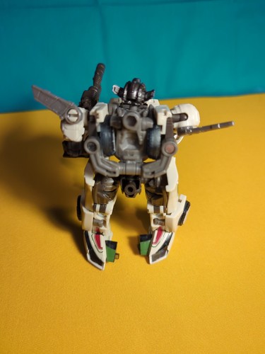 Transformers Studio 81 Series Deluxe Wheeljack Bubblebee Movie Figure - Picture 9 of 10