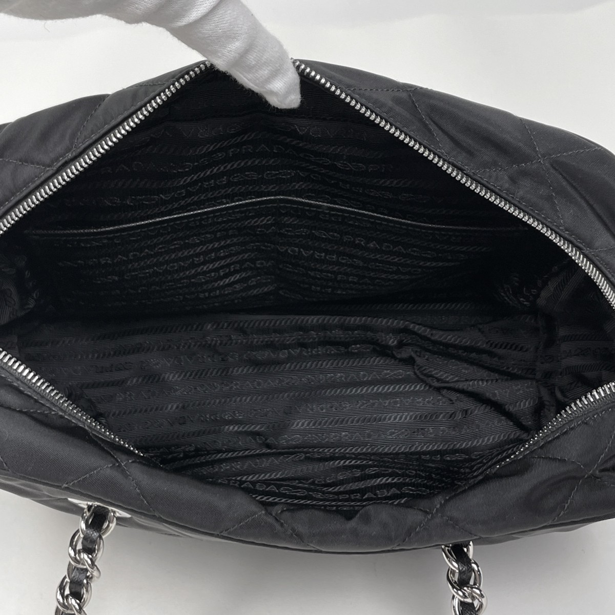 PRADA with logo Chain Tote Bag Shoulder Bag quilting Tote Bag Nylon Nero (Bl... thumbnail 9