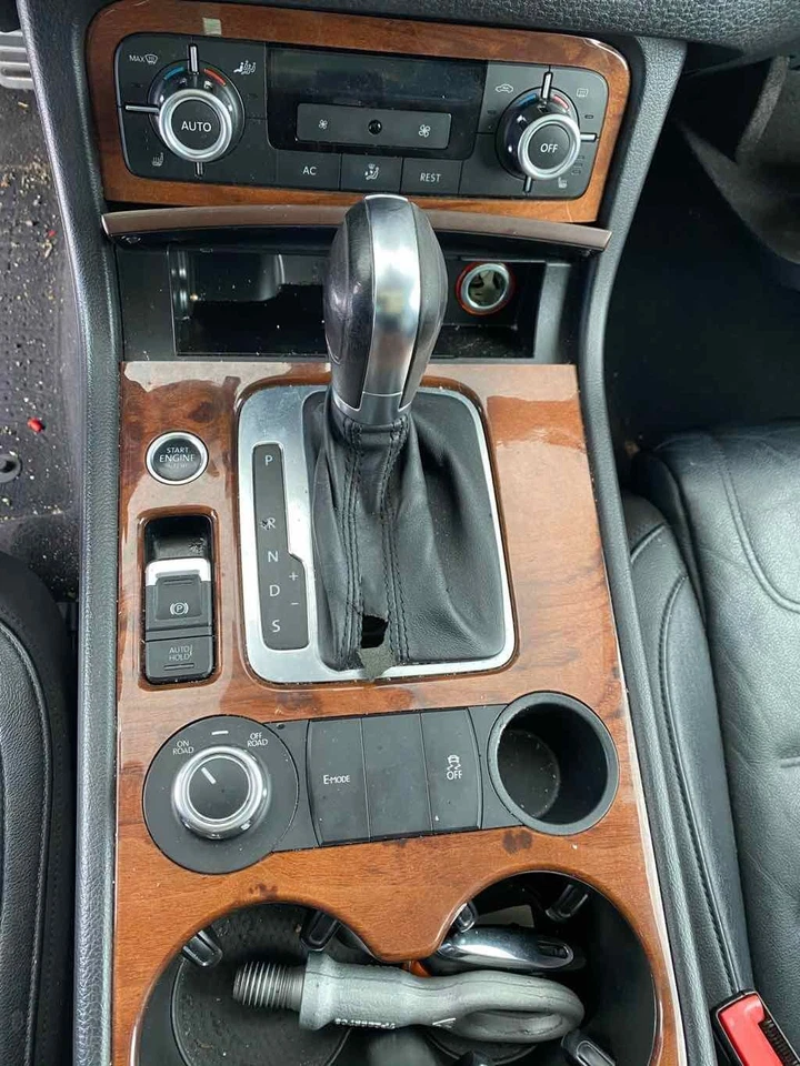 Conjunto de palanca de cambios de transmisión automática usado se adapta a: Volkswagen Touareg 2011 Foto 4 de 4