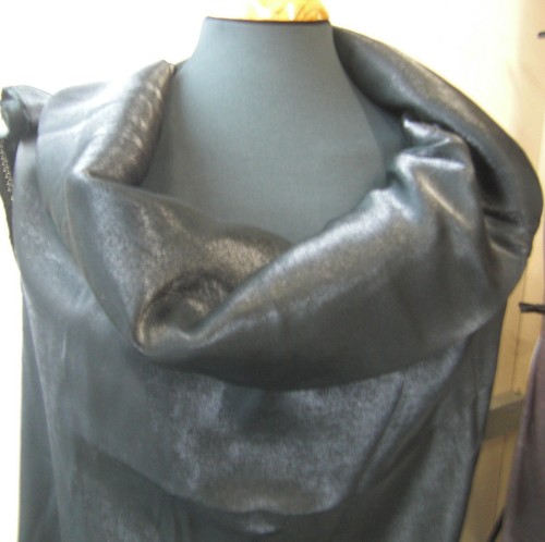 Fabric remnant Black 55% polyester 45% viscose - Picture 3 of 3