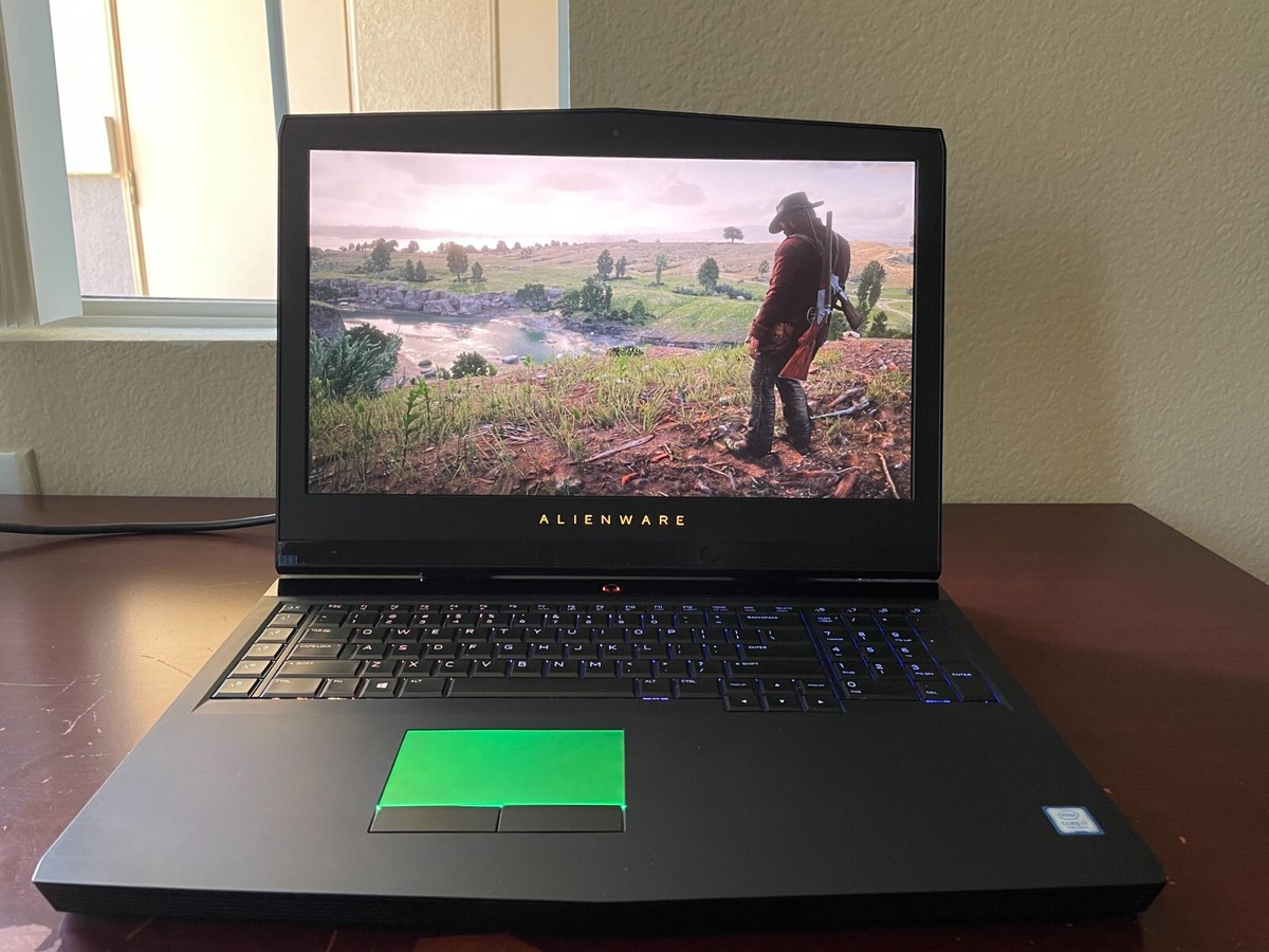 Alienware 17 R4 (7820HK, QHD, GTX 1080) Laptop Review