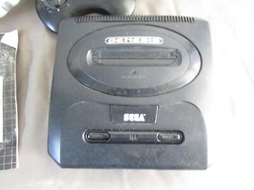 Sega MK-1631 Genesis 1 Console 4 controllers Games Gun Bundle Parts Only t8
