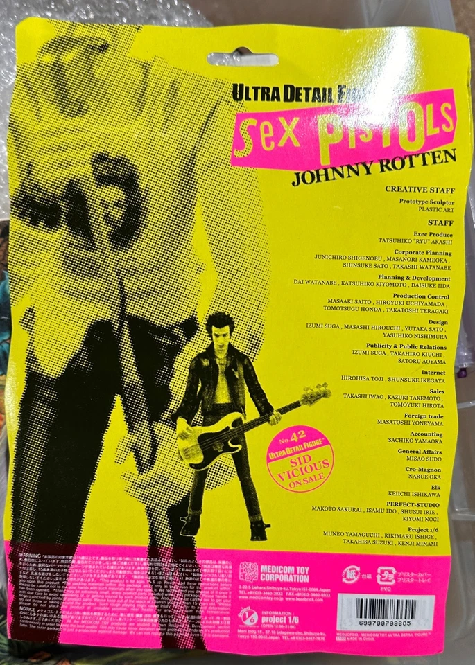 Sex Pistols Johnny Rotten Ultra Detalhe Figura Medicom NOVO NA CAIXA! - Imagem 2 de 2