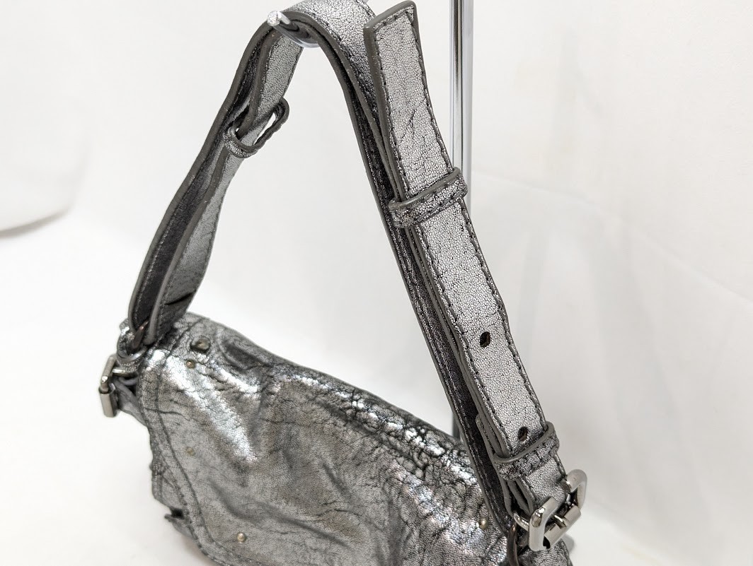 Chloé シルバー ハンドバッグ ロック付き Chloe Paddington Handbag Shoulder Bag Metallic Silver Rhinestone