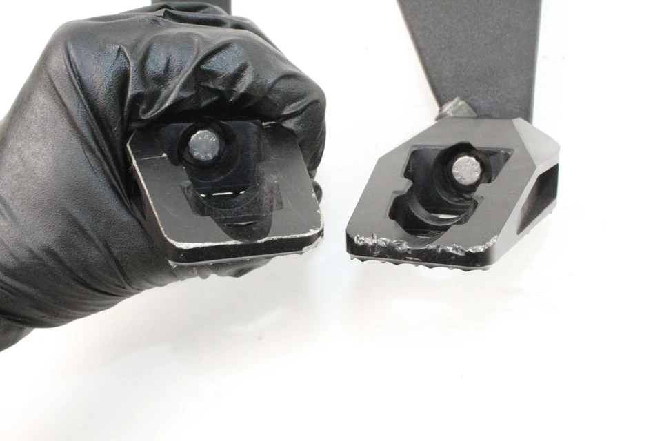 Harley-XDX Dyna Super Glide Sport 2001 01 montaje de clavija de pie de control medio izquierda derecha Foto 3 de 4