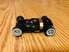 AUTO-WORLD  1  X-TRACTION AFX Chassis " White Walls " for Aurora  NEW  HO