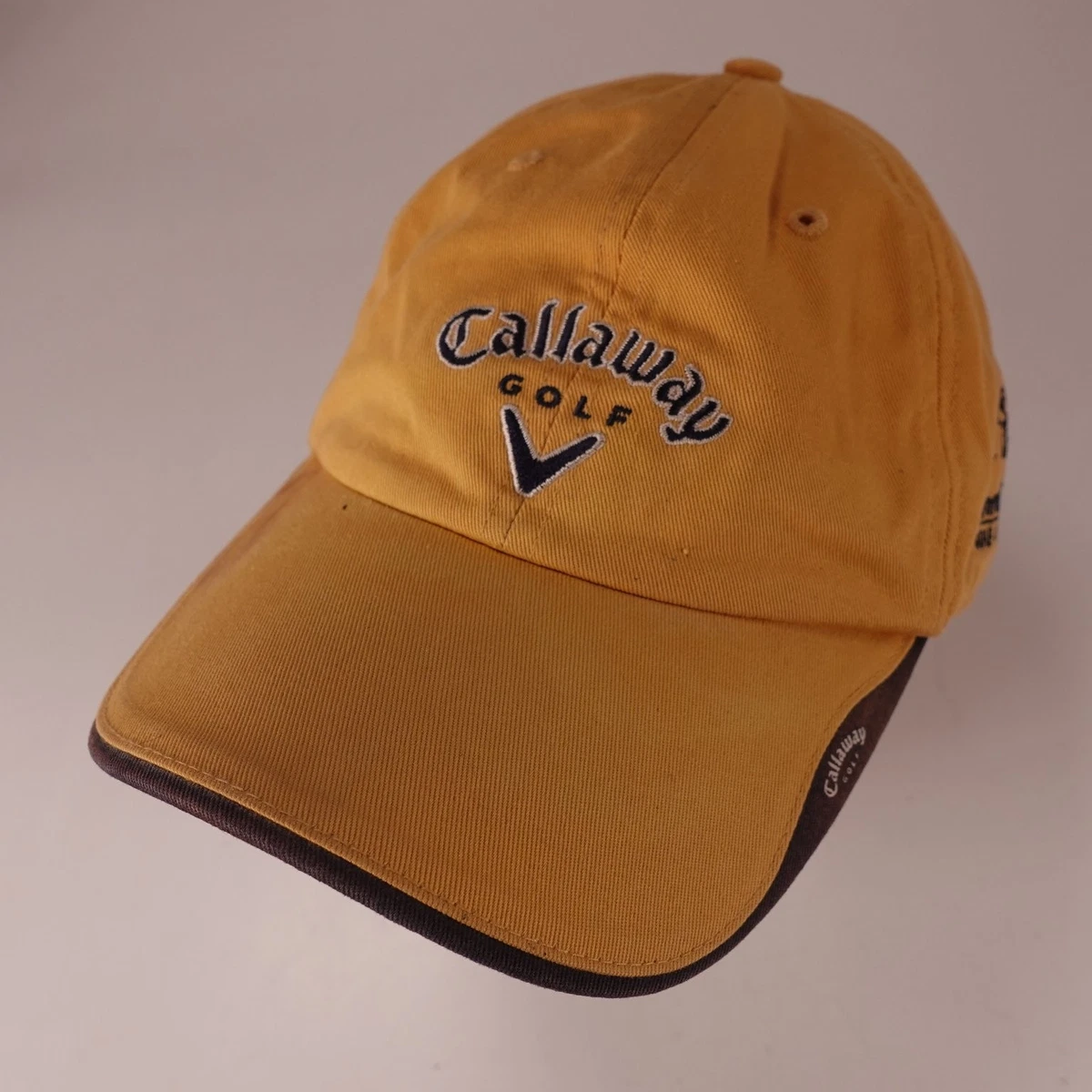 Casquette De Golf Callaway Ajustable Rouge Et Blanc à Motifs, Mesh Et Broderie