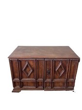 ARMOIRE GOTHIQUE. BOIS DE PIN. ESPAGNE. 14ÈME - 15ÈME SIÈCLE