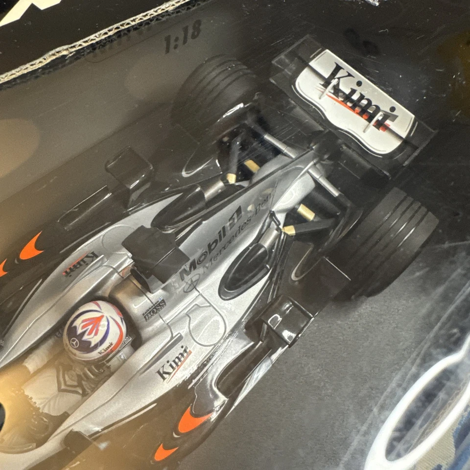 MINICHAMPS 1:18 McLaren Mercedes MP4-19 Formula 1 Diecast Model | Kimi Raikkonen - Image 4 of 4