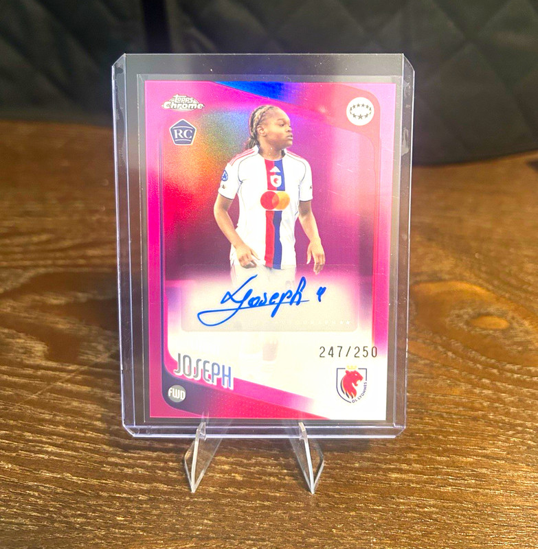 Topps Chrome UWCL Liana Joseph OL Lyonnes Rookie Auto Pink Refractor /250
