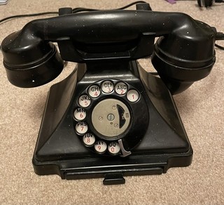 Bakelite GPO 1937 Pyramid Telephone 1/232 CB with Bell Set