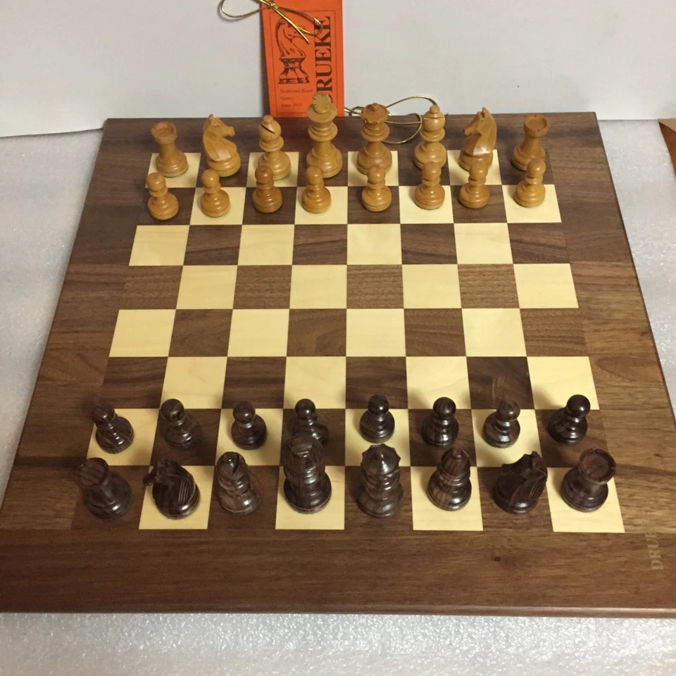 #D9 Rare Vtg Drueke Chess set with Board- Mint! Christmas Gift🎁 - Image 3 of 4