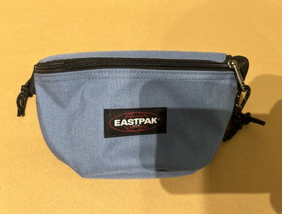 Eastpak Springer Bauchtasche Blau EK07469T Neu Ungetragen Original Gürteltasche