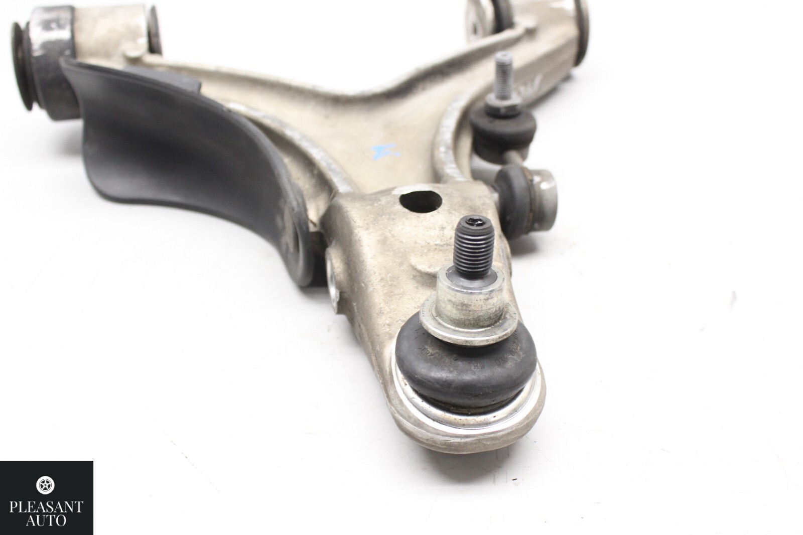 03-10 Maserati Quattroporte M139 Front Right Lower Control Arm 3206581 OEM