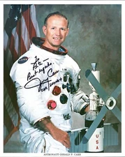 GERALD CARR HAND SIGNED 8x10 COLOR PHOTO+COA    GREAT NASA ASTRONAUT     TO PETE