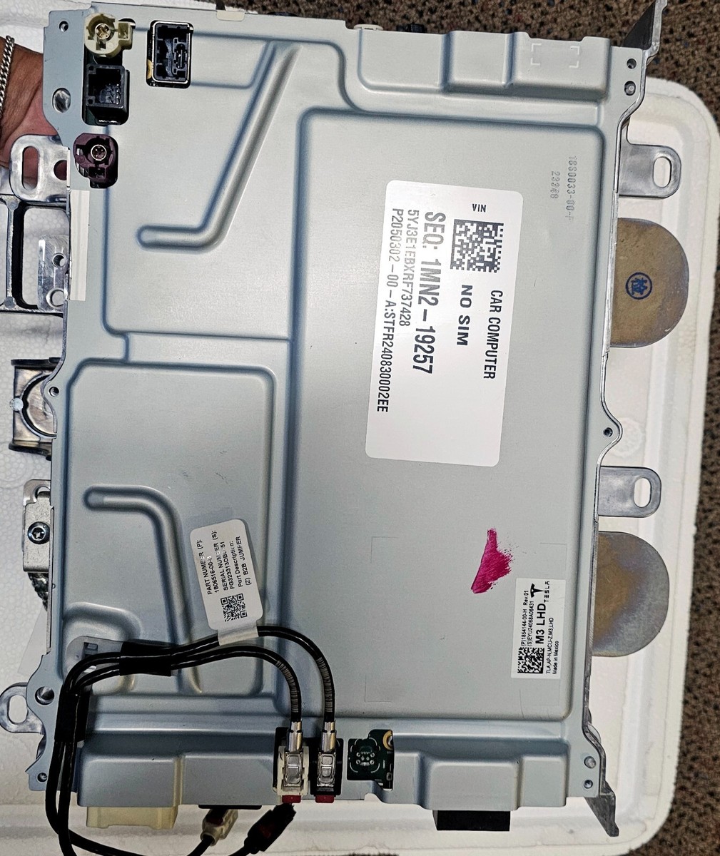 Tesla Model 3 MCU Fused Computer Hardware 4.0 24 25 1854144