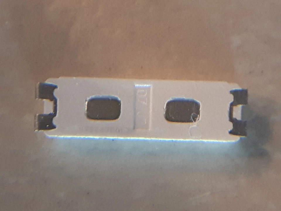 15x LED 7020 LG LEWWS72R24GZ00 3V 0,5W Hintergrundbeleuchtung Reparatur - Bild 3 von 3